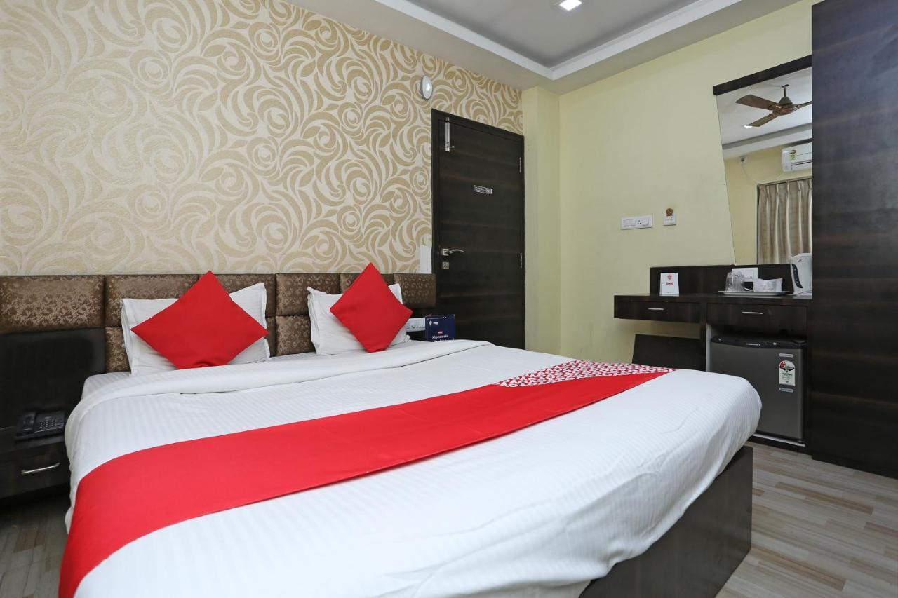 โอโย 7790 โฮเต็ล รอยัล ไฮต์ Hotel โกลกาตา ภายนอก รูปภาพ