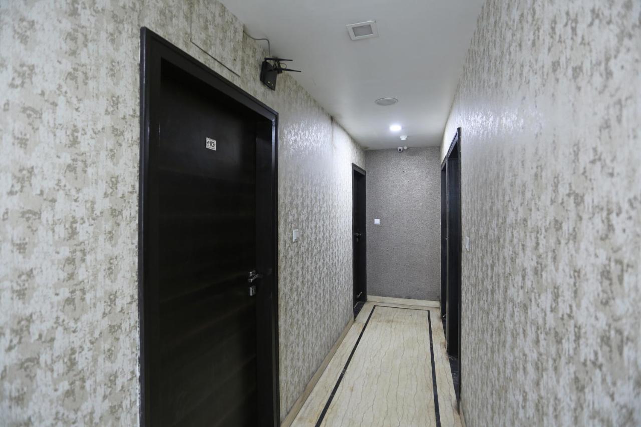 โอโย 7790 โฮเต็ล รอยัล ไฮต์ Hotel โกลกาตา ภายนอก รูปภาพ